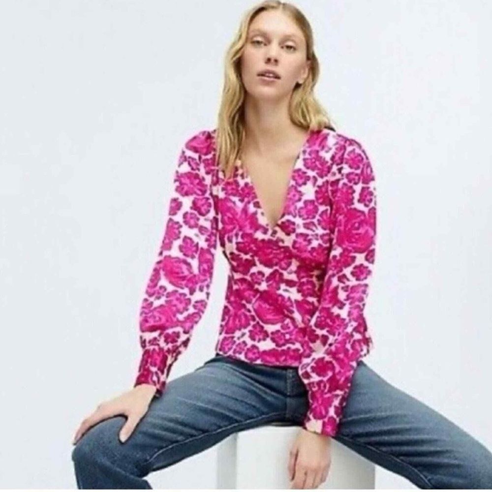 J.Crew Fuchsia Pink Floral V-neck Satin Crepe Blouse Size 10 NWOT feminine